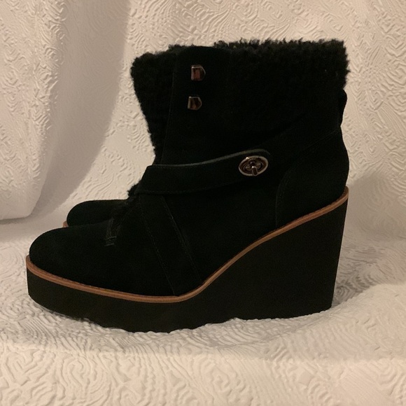 Coach Kenna Boots Black Suede Shearling size 8.5 (firm) - Picture 3 of 13